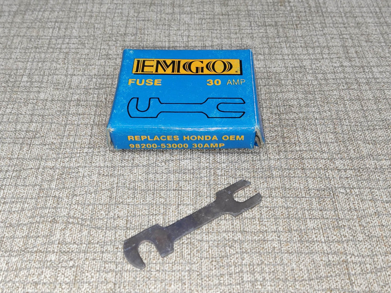 Fusible 30A (avec deux fourches) relais démarreur adaptable HONDA 98200-53000P