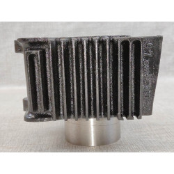 Cylindre neuf pour CUB C100 1988/95 CD100 SS origine HONDA 12101-GN5-910