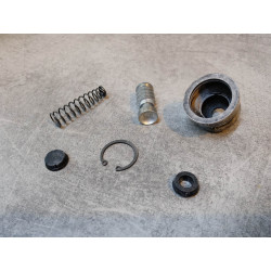 Kit réparation de maitre cylindre AR divers modèles ex: CB900FB FC CB750F2C