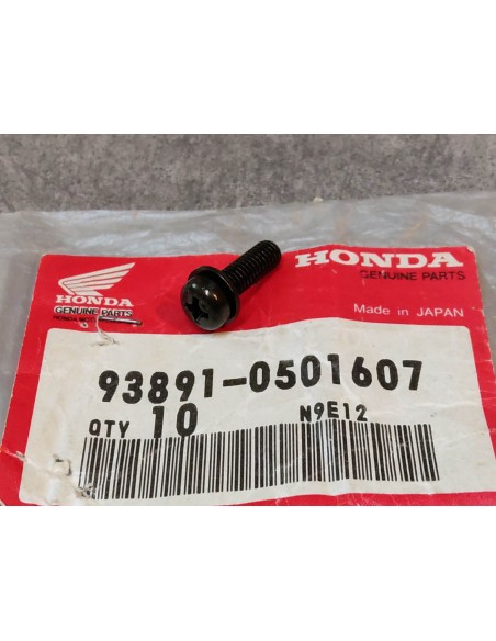 Vis cruciforme noire 5x16 mm HONDA 93891-0501607