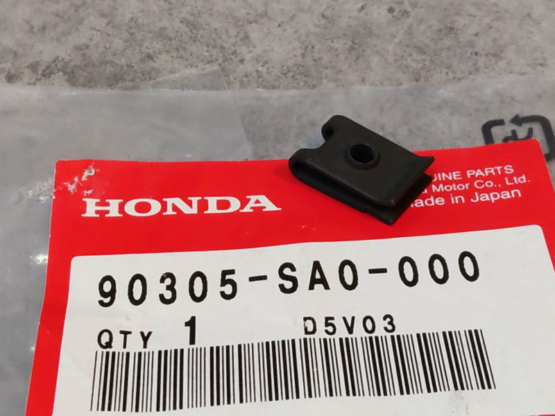 Ecrou agrafe 4 mm HONDA 90305-SA0-000