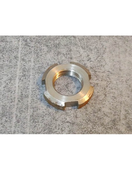 Ecrou à créneaux 14 mm P50 CA100/102 C320A C105 C65 C240 HONDA 90231-001-000