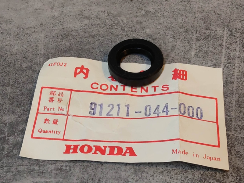 Joint spi 15x25x6 mm P50 QA50 PF50 PC50 G25 HONDA 91211-044-000