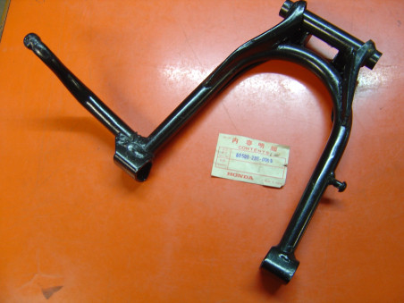 Béquille centrale Honda CB250/350 - Réf. 50500-286-000B