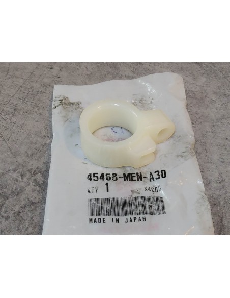 Guide durite de frein CRF250R CRF450R HONDA 45468-MEN-A30