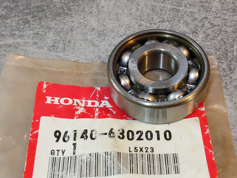 Roulement à billes CB550 CB650 CB200 CM200/250/400 CG125 HONDA 96140-6302010