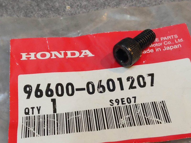 Boulon douille 6x12 mm HONDA 96600-0601207