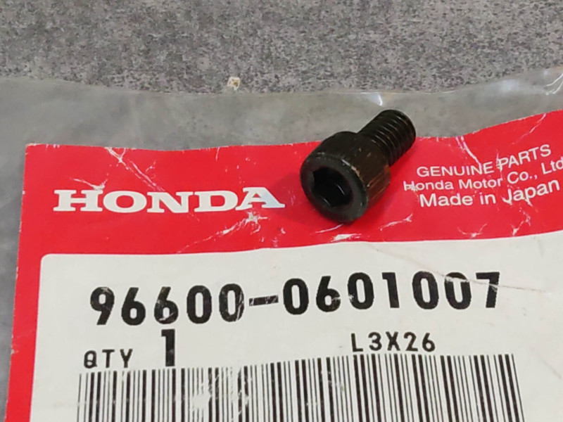 Boulon douille 6x10 mm HONDA 96600-0601007