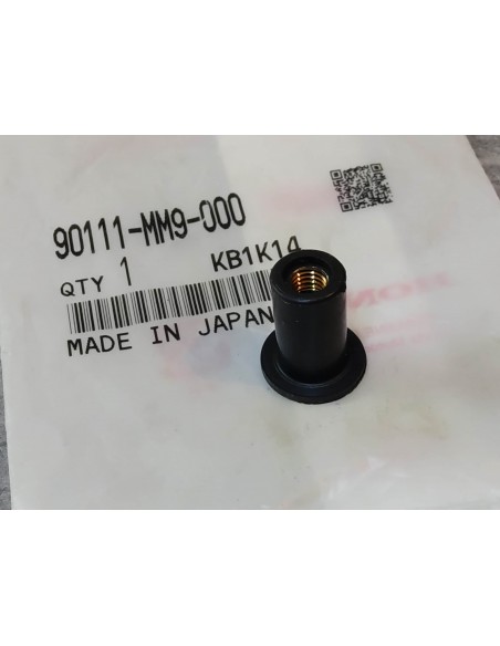 Ecrou caoutchouc M5 HONDA 90111-MM9-000