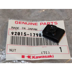 Ecrou agrafe ZX1100 ZX600 ER500 KL250... KAWASAKI 92015-1798
