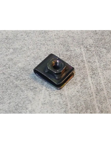 Ecrou agrafe ZX1100 ZX600 ER500 KL250... KAWASAKI 92015-1798