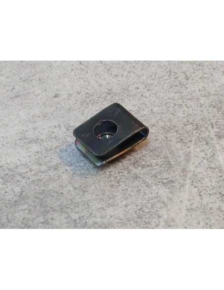 Ecrou agrafe ZX1100 ZX600 ER500 KL250... KAWASAKI 92015-1798