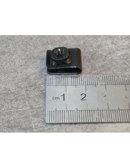 Ecrou agrafe ZX1100 ZX600 ER500 KL250... KAWASAKI 92015-1798