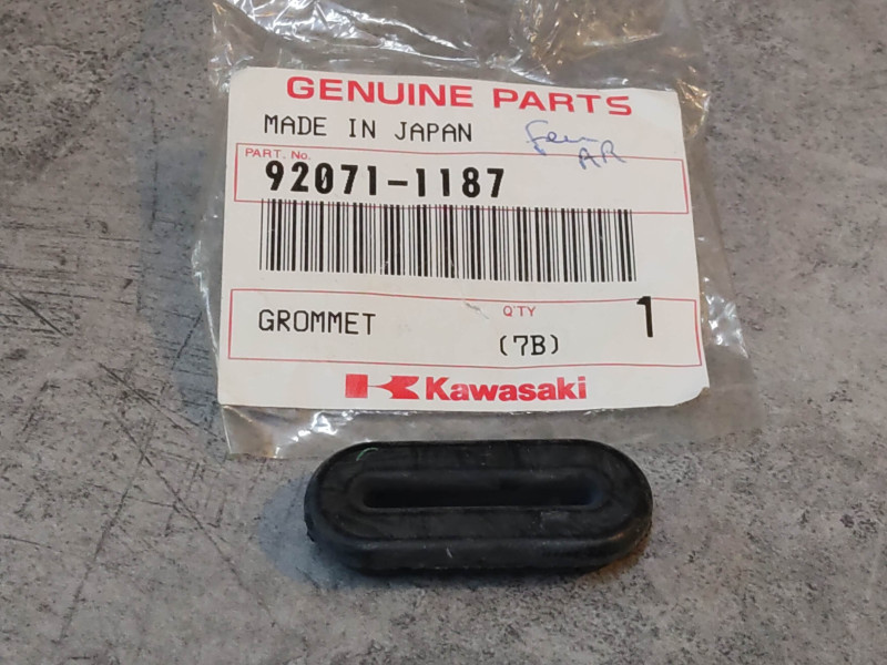Caoutchouc passe-fil KAWASAKI 92071-1187