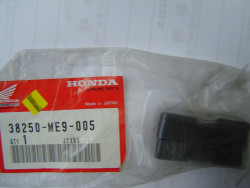 Support du fusible général de GL1000 76