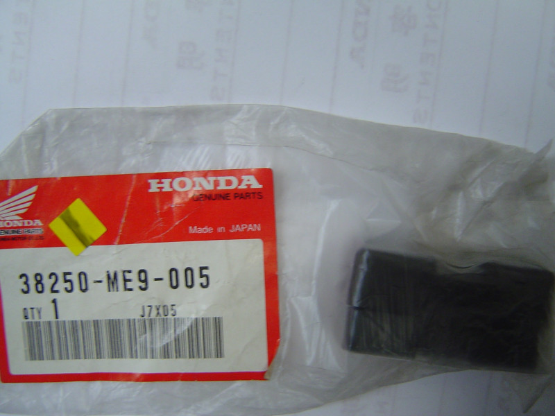 Support Fusible Général Honda GL1000 76 - Réf 38250ME9005