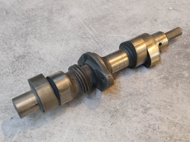 Arbre à cames OCCASION TBE CB/CJ/CL 360 CB250 G5/K5 HONDA 14101-369-000OCC1