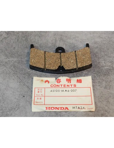 UNE plaquette de frein AV/AR VF400 CBX400/550 VT250/400/500 HONDA 45105-MA6-007