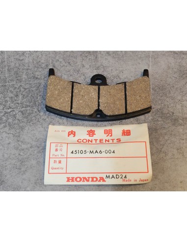 UNE Plaquette frein AV/AR CBX400/550F/F2 VF400FD VT500ED HONDA 45105-MA6-004