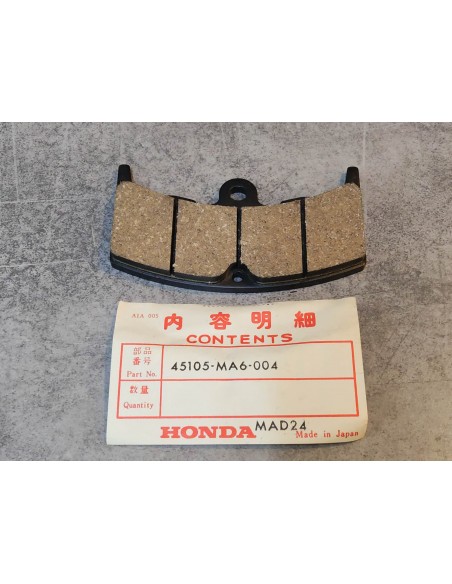UNE Plaquette frein AV/AR CBX400/550F/F2 VF400FD VT500ED HONDA 45105-MA6-004