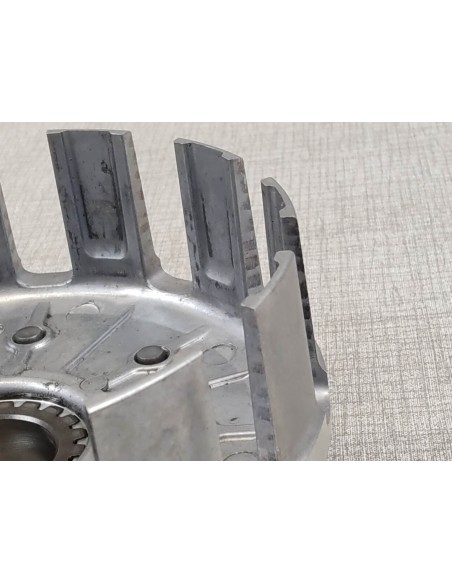 Cloche d'embrayage OCCASION (légères traces) CRF250R 2004-09 HONDA 22100-KRN-A00