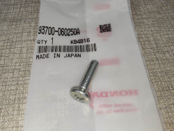 Vis cruciforme fraisée bombée M6x25 HONDA 93700-060250A