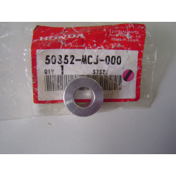 Entretoise B fixation moteur Honda CBR900 00-03 | 50352MCJ000