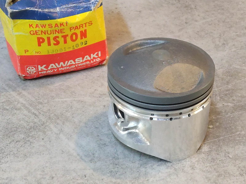 Piston standard Z750 L4 P3 P4 P5 (1984-1987) KAWASAKI 13001-1092