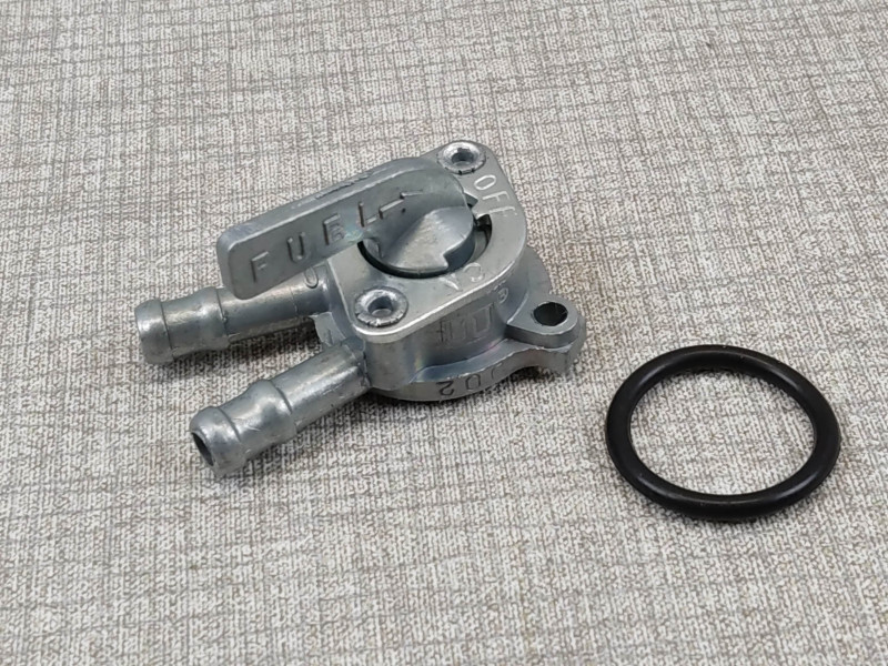 Robinet d'essence adaptable C50 C70 C90 CUB HONDA 16950-GB4-000P
