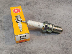 Bougie NGK D9EA - 2420