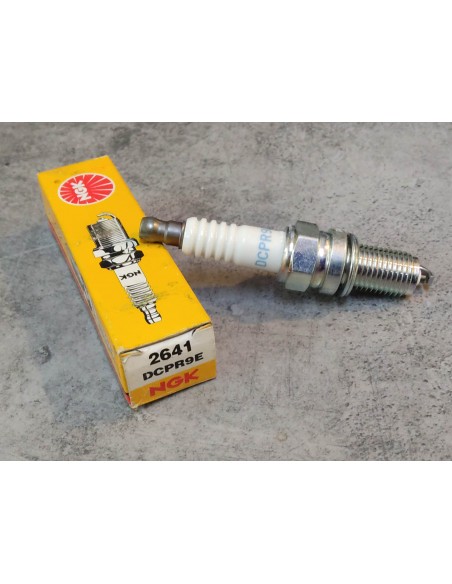 Bougie NGK DCPR9E - 2641