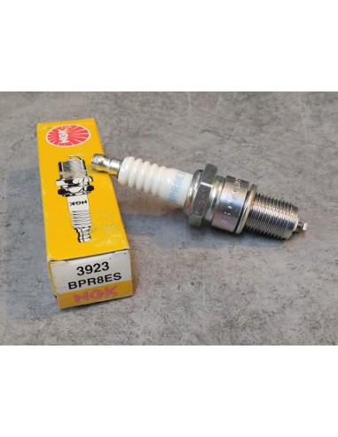 Bougies NGK BPR8ES - 3923