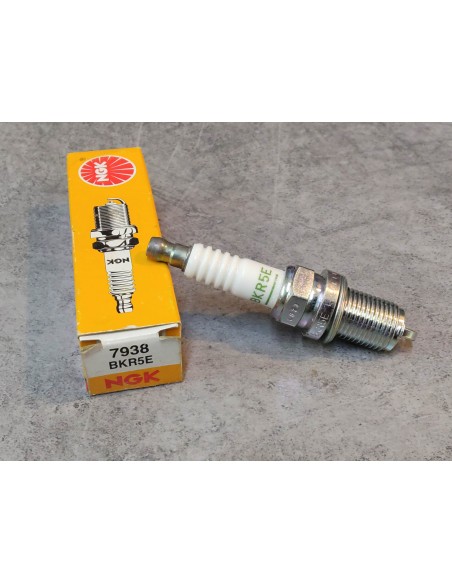 Bougie NGK BKR5E - 7938
