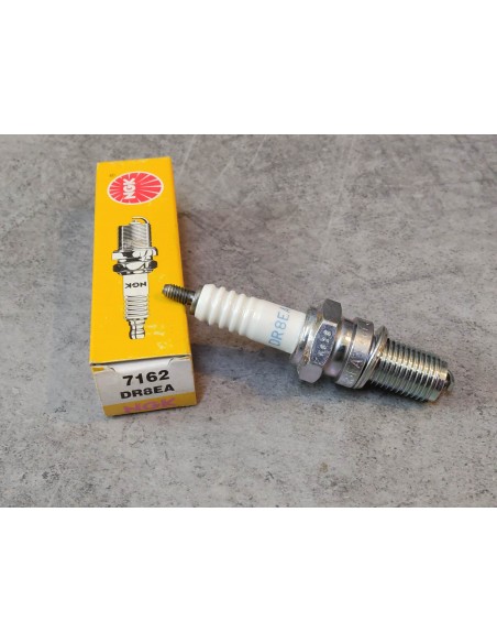 Bougie NGK DR8EA - 7162