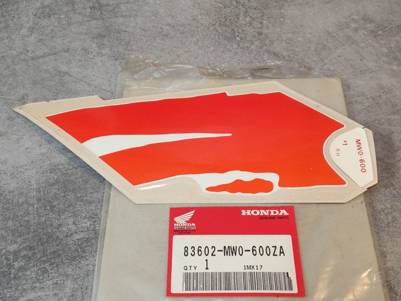 Sticker latéral B coté droit type 1 CBR900 RR 1992 HONDA 83602-MW0-600ZA