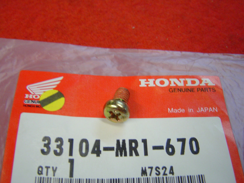 Vis Cruciforme M5x8 Honda VT600C - Réf. 33104MR1670