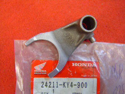 Fourchette de boite droite de NSR125 89-01 CRM125 90-99