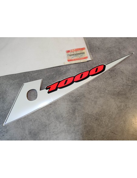 Décor autocollant coté gauche GSXR1000 2001/2002 SUZUKI 68145-40F10-K8S