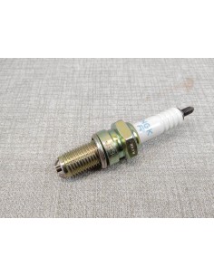 Bougie NGK JR9C 6193 Standard - Pièce Neuve Moto Honda