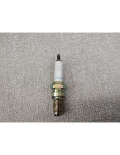 Bougie NGK JR9C 6193 Standard - Pièce Neuve Moto Honda