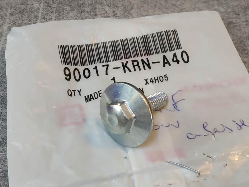 Boulon couvercle de culasse CRF250R HONDA 90017-KRN-A40