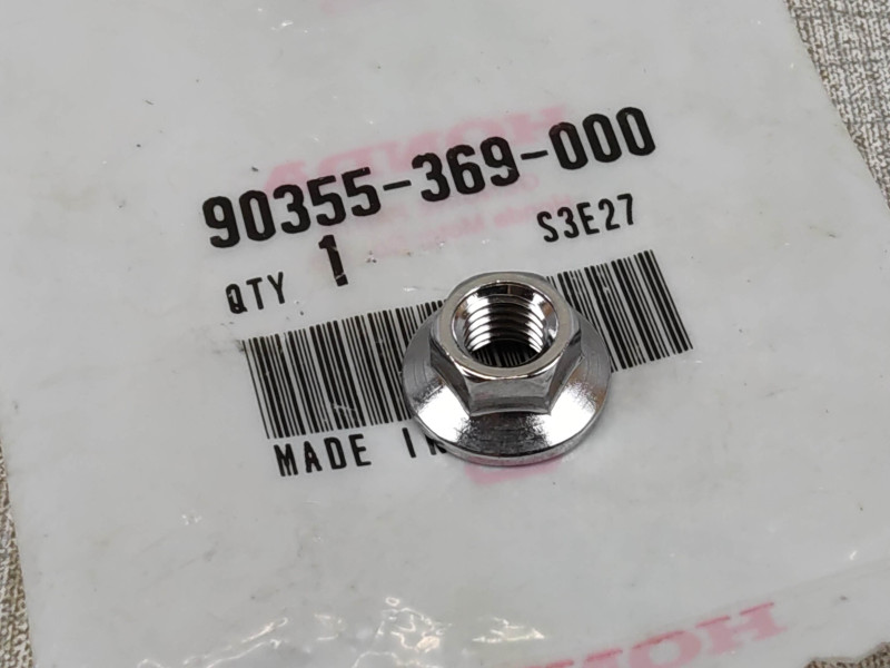 Écrou chromé M7 té supérieur fourche Honda 90355-369-000