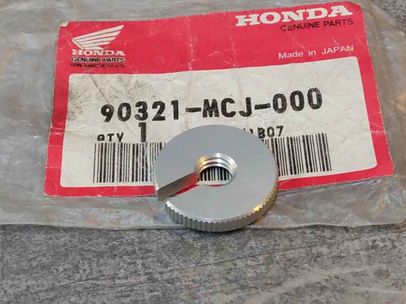 Ecrou de tendeur de cable CBR900 RR/RE HONDA 90321-MCJ-000