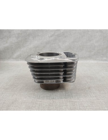 Cylindre neuf XL125 1976 origine HONDA 12100-383-900