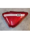 Cache latéral gauche ADAPTABLE rouge foncé CB125S CBS125 HONDA 83640-107-010CMP
