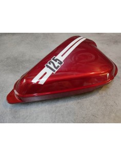 Cache latéral droit ADAPTABLE rouge foncé CB125S CBS125 HONDA 83540-107-010CMP