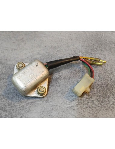 Régulateur OCCASION NON TESTE CBS125 XL125S XL185S HONDA 31600-428-003OCC