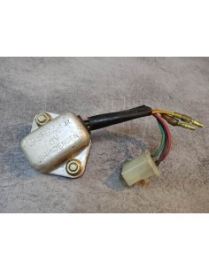 Régulateur OCCASION NON TESTE CBS125 XL125S XL185S HONDA 31600-428-003OCC