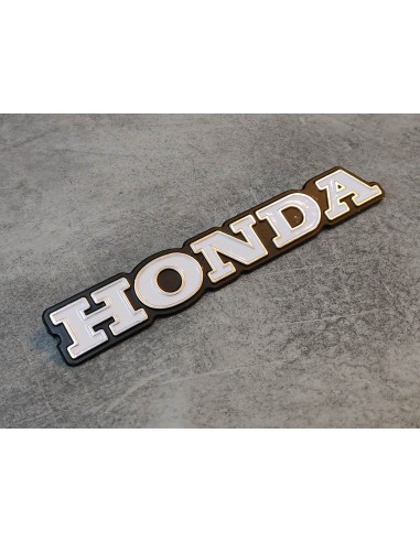 Emblème de réservoir gauche ADAPTABLE CB125S CBS125 HONDA 87122-324-700A