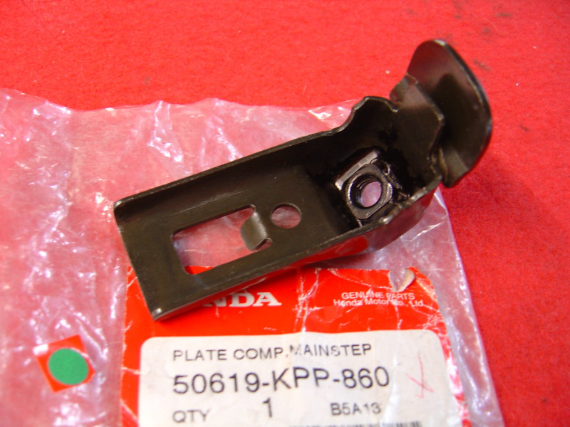 Plaque métal repose pied avant Honda CBR125R 04/13 - 50619KPP860